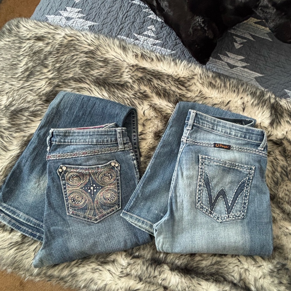 Wrangler Bundle - Women's Boot Cut Jeans -  11 x 36 (Rock 47 & Shiloh)